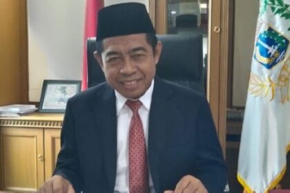 Ketua DPW PKS DKI Jakarta, Khoiruddin di ruang kerjanya.(foto dok ipol.id)