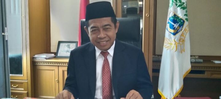 Ketua DPW PKS DKI Jakarta, Khoiruddin di ruang kerjanya.(foto dok ipol.id)