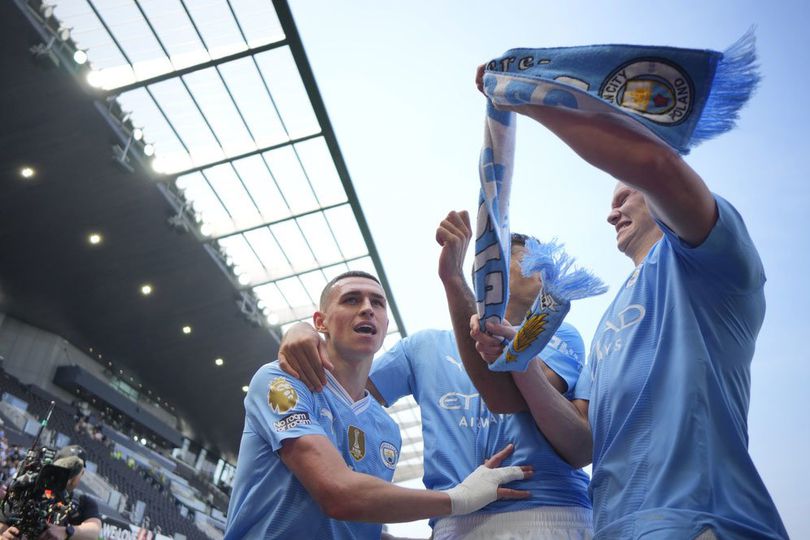 Premier League 2023/2024: Selebrasi Phil Foden (kiri) usai cetak gol di laga Fulham vs Man City pada pekan 37 (c) AP Photo/Kirsty Wigglesworth