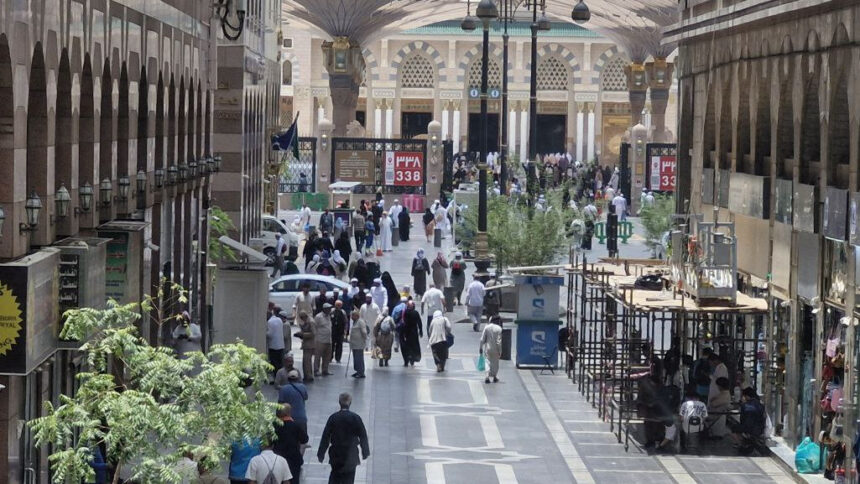Salah satu hotel jemaah di Madinah, berjarak 100 meter dari Masjid Nabawi
