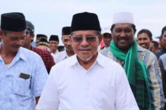 Gubernur Malut nonaktif, Abdul Gani Kasuba (tengah). Foto: Instagram @kasubaabdulgani