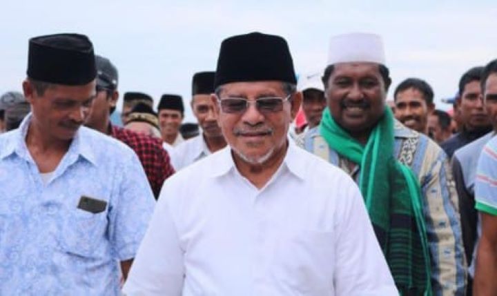 Gubernur Malut nonaktif, Abdul Gani Kasuba (tengah). Foto: Instagram @kasubaabdulgani