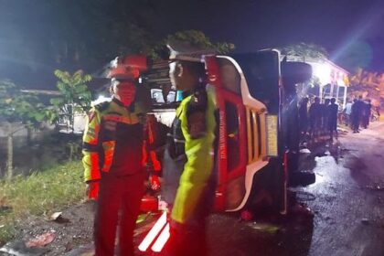 Bus Pariwisata Rombongan SD Kecelakaan
