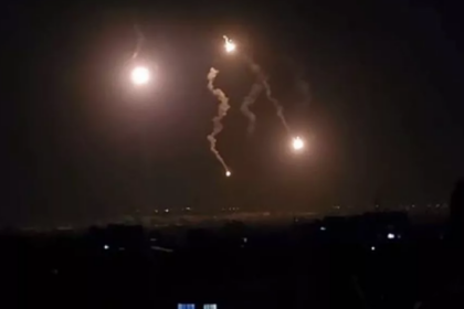 Israel melancarkan serangan terhadap wilayah Rafah, Palestina. Foto: mirror