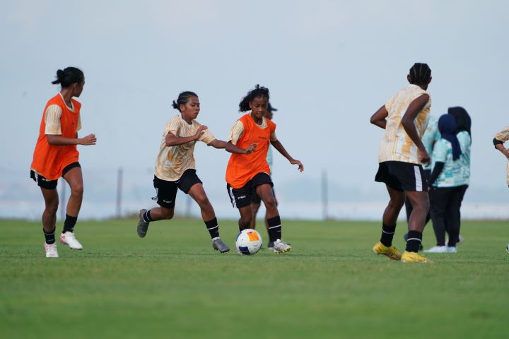 Timnas Indonesia U-17 wanita tatap laga perdana melawan Filipina di Piala Asia U-17 Wanita 2024 di Bali. Foto: PSSI