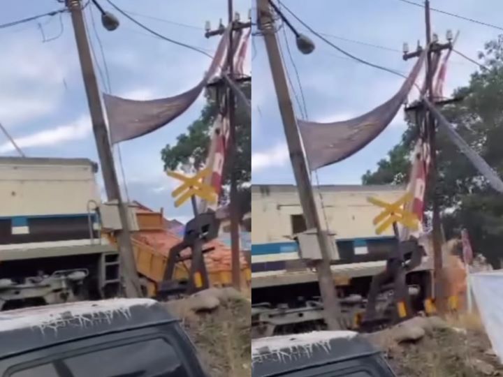 Truk bermuatan batu bata merah, ringsek setelah ditabrak KA jenis Babaranjang nomor lambung 31013 - CC 204114 di perlintasan sebidang rel kereta api. Foto: IG, @baturajaupdate (tangkap layar)