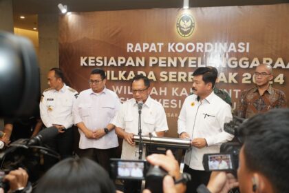 Mendagri Muhammad Tito Karnavian dan Menko Polhukam Hadi Tjahjanto. Foto: Ist