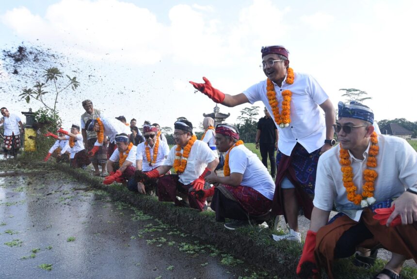 PT Pertamina (Persero) mengajak 33 pemimpin redaksi (Pemred) media massa untuk melihat langsung DEB yakni Desa Keliki, Ubud yang berlokasi di Kabupaten Gianyar Bali, Jumat (21/6/2024). Foto: Dok Pertamina