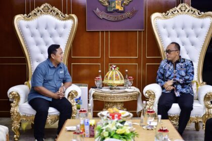 Penjabat Gubernur Sulawesi Selatan, Prof Zudan Arif Fakrulloh menerima audiensi Deputi Bidang Perkoperasian Kementerian Koperasi dan UKM Indonesia, Ahmad Zabadi, di Kantor Gubernur, Jumat (31/5/2024). Foto: Pemprov Sulawesi Selatan