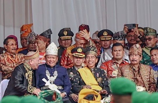 Ketua DPD RI AA LaNyalla Mahmud Mattalitti mendapatkan restu dari Presiden Jokowi untuk maju kembali sebagai Ketua Dewan Perwakilan Daerah Republik Indonesia masa bakti 2024-2029.