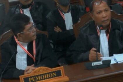 Kuasa hukum caleg incumbent Neneng Hasanah saat mengikuti persidangan di MK.(foto dok ipol.id)