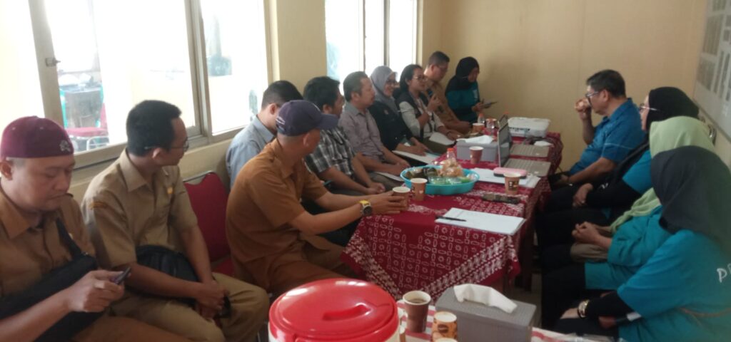 Cluster Anggrek Loka RW 07 Kel. Pakujaya, Kec. Serpong Utara adalah salah satu komunitas masyarakat yang menyelenggarakan dan mengelola kegiatan ProKlim meliputi : Bank Sampah, Kelompok Wanita Tani (KWT), Posyandu dan DKM Masjid. Foto (Istimewa)