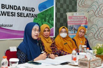 Bunda PAUD Sulawesi Selatan (Sulsel), Ninuk Triyanti Zudan saat melakukan pertemuan dengan pengurus di Sekretariat Bunda PAUD Sulawesi Selatan, di Kantor Dinas Pendidikan, Jalan Perintis Kemerdekaan, Makassar, Jum'at (14/6/2024). Foto: Dok Pemprov Sulsel