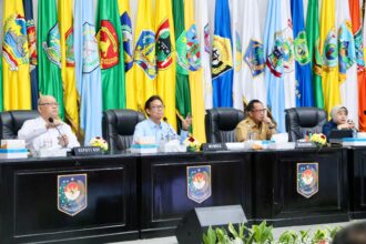 Menteri Dalam Negeri (Mendagri) Muhammad Tito Karnavian mendorong kepala daerah untuk menggenjot vaksinasi polio. Mendagri juga mengimbau pemerintah daerah (Pemda) agar dapat memastikan data masyarakat yang terjangkit polio.