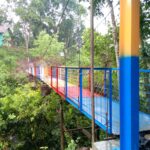 PT Telkom Indonesia (Persero) Tbk berinisiatif untuk merekonstruksi jembatan di Desa Cimahpar, Kabupaten Sukabumi, guna memudahkan warga desa dalam akses menuju area pertanian, sekolah, serta puskesmas. Foto: PT Telkom Indonesia