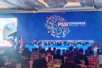 Menteri Pemuda dan Olahraga Republik Indonesia (Menpora RI) Dito Ariotedjo hari Senin (10/6) siang membuka Kongres PSSI 2024 di Hotel Shangri-La, Jakarta. Pada sambutanya Menpora Dito meminta kepada PSSI untuk terus meningkatkan dan fokus terhadap pembinaan dan kompetisi sepak bola usia dini. (foto/ipol)