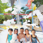 Menyambut periode liburan sekolah yang jatuh pada bulan Juni sampai dengan Juli 2024 Hotel Mercure Convention Center Ancol Jakarta melakukan terobosan dengan menambahkan rangkaian kegiatan bermain anak yaitu pesta busa (Kids Foam Party) di MIMO Pool.foto/ist