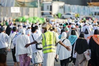 Jemaah haji di Terminal Syib Amir yang hendak menuju Masjidil Haram. Foto: dok. Kemenag