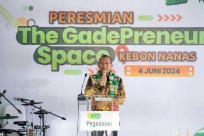 Direktur Utama PT Pegadaian, Damar Latri Setiawan, saat memberikan kata sambutan peresmian meresmikan The GadePreneur Space di Pegadaian Cabang Kebon Nanas, Jakarta Timur. Foto: Pegadaian