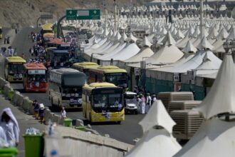 Bus-Bus yang akan membawa jemaah haji Indonesia dari Mina ke hotel jemaah di Makkah. Foto: MCH 2024