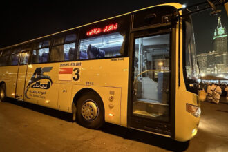 Bus shalawat di Terminal Syib Amir (foto: Erna/MCH 2024)