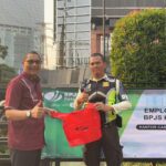 Karyawan BPJS Ketenagakerjaan Jakarta Menara Jamsostek berpartisipasi dalam peringatan Hari Lingkungan Hidup Sedunia dengan membagi-bagikan tas belanja ramah lingkungan kepada warga sekitar. Kegiatan tersebut merupakan employee volunteering dengan mengangkat tema ”Go Green”.