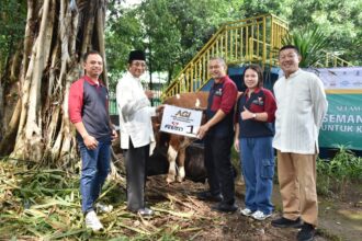 Bank Artha Graha Internasional bersama beberapa unit usaha Artha Graha Group (AGP) kembali menyumbang hewan kurban pada perayaan Hari Raya Idul Adha 1445 H