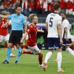 Timnas Inggris gagal menang melawan Denmark dalam lanjutan Grup C Euro 2024. Laga berakhir dengan skor 1-1. (foto: REUTERS)