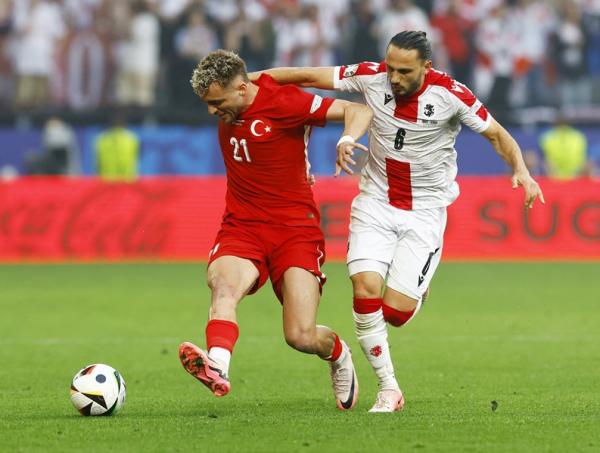 Timnas Turki bermain imbang 1-1 kontra Georgia di babak pertama pada matchday pertama Grup F Euro 2024. (foto: REUTERS)