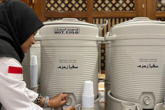 Air zamzam tersedia di Masjid Nabawi