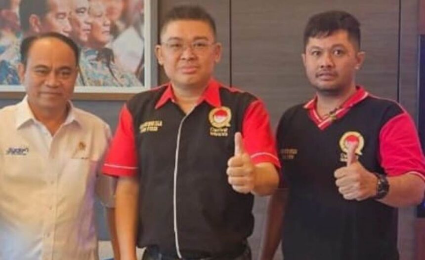 Pengacara kondang, Alvin Lim (tengah). Foto: Instagram @alvinlim_official