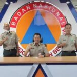 BPBD DKI mengharapkan Camat dan Lurah aktif mengecek lokasi rawan longsor. (foto dok BPBD)