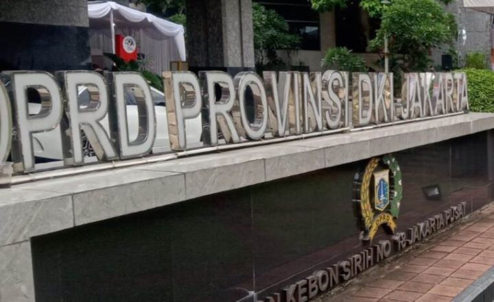 Gedung DPRD DKI Jakarta di kawasan Kebon Sirih, Jakarta Pusat.(foto dok ipol.id)