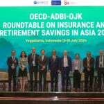 Mahendra Siregar saat membuka Rountable on Insurance and Retirement Savings in Asia 2024 yang diselenggarakan OJK, The Organisation for Economic Co-operation and Development (OECD) dan Asian Development Bank Institute (ADBI) di Yogyakarta, Selasa.