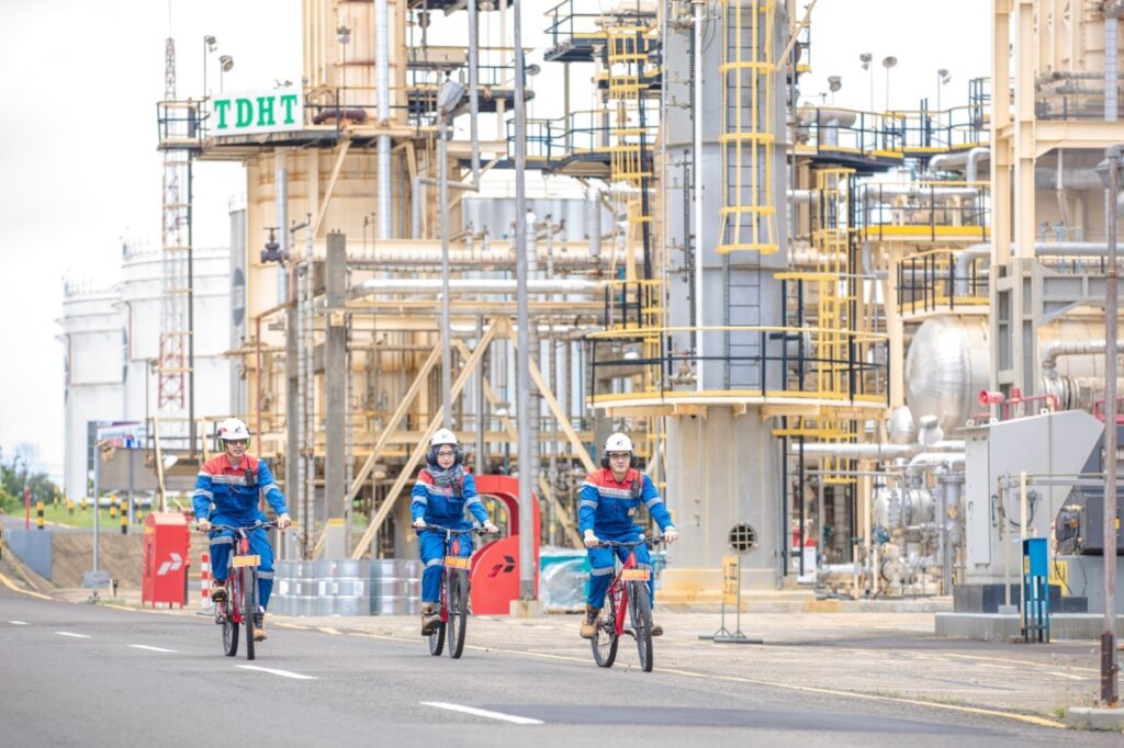 PT Kilang Pertamina Internasional (KPI), Subholding Refinery & Petrochemical Pertamina, terus melaju menyelesaikan “Green Refinery Cilacap”, sebuah Proyek Strategis Nasional (PSN) dengan target kapasitas produk Biofuel hingga 6.000 barrel. Foto: Dok Pertamina