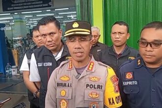 Kapolres Metro Jakarta Timur, Kombes Pol Nicolas Ary Lilipaly dan jajaran. Foto: Dok/ipol.id