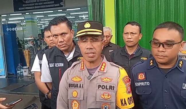 Kapolres Metro Jakarta Timur, Kombes Pol Nicolas Ary Lilipaly dan jajaran. Foto: Dok/ipol.id