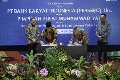 Penandatanganan Nota Kesepahaman antara BRI dengan PP Muhammadiyah pada 17 Juli 2024, di Yogyakarta. Foto: Dok BRI