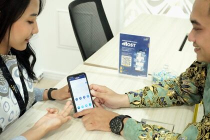 Bank Mandiri bersama Mandiri Sekuritas telah melakukan integrasi aplikasi Mandiri Online Securities Trading (MOST) di Livin’ by Mandiri untuk meningkatkan akses layanan investasi digital bagi nasabah. Foto: Dok Bank Mandiri