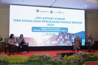 Lembaga Pembiayaan Ekspor Indonesia (LPEI) terus mendukung dan meningkatkan potensi ekspor provinsi Sumatera Utara dengan kembali menyelenggarakan forum pertemuan bersama para eksportir unggulan Sumatera Utara dalam acara "LPEI Export Forum dan Sosialisasi Program Penugasan Khusus Ekspor 2024" pada Kamis (25/7/2024). Foto: Dok LPEI