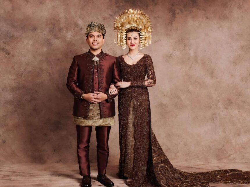 Sepasang pengantin Aaliyah Massaid dan Thariq Halilintar. Foto : IG, @thariqhalilintar (tangkap layar)