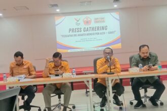 Ketua Umum KONI DKI Jakarta, Hidayat Humaid saat press gathering bersama awak media dengan tema 'Persiapan DKI Jakarta Menuju PON Aceh-Sumut' di Aula Lantai 4 Gedung KONI DKI Jakarta, Selasa (2/7). Foto/bam/ipol