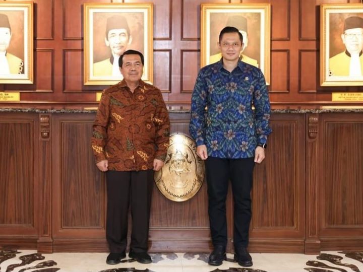 Menteri ATR/BPN Agus Harimurti Yudhoyono (AHY) bertemu dengan Ketua Mahkamah Agung, M. Syarifuddin. Foto: IG, @agusyudhoyono (tangkap layar)