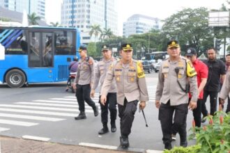 Kapolres Jakarta Pusat, Kombes Pol Susatyo Purnomo Condro saat meninjau lokasi.(foto dok Mapolres Jakpus)