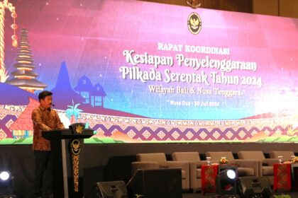 Menteri Koordinator Politik Hukum dan Keamanan (Menkopolhukam), Hadi Tjahjanto saat membuka rapat koordinasi (rakor) di Makassar, Sumatera Selatan (Sumsel), Selasa (30/7/2024). Foto: Humas Kemenko Polhukam
