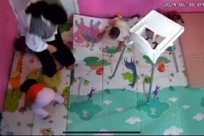Rekaman CCTV memperlihatkan dugaan penganiayaan balita di salah satu tempat penitipan anak di Depok. Foto: Ist