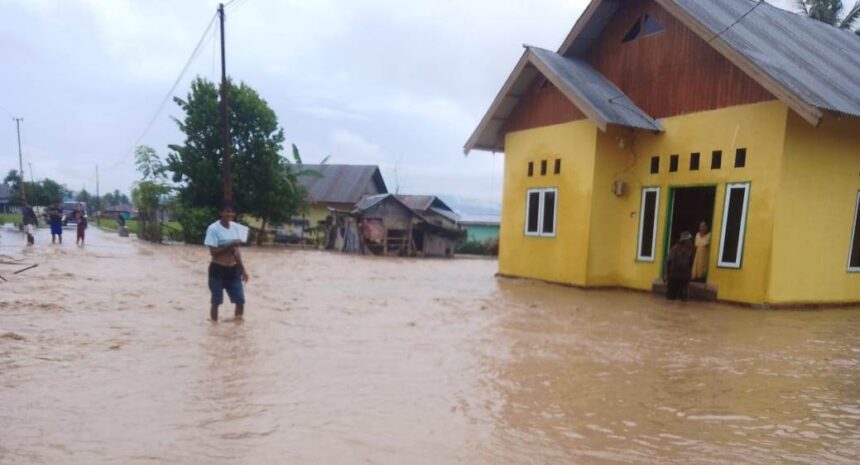 Kondisi wilayah terdampak banjir di Kabupaten Gorontalo, Provinsi Gorontalo, Rabu (24/7/2024). Pada Kamis (25/7/2024) hari ini, banjir berangsur surut. Foto: BPBD Kabupaten Gorontalo