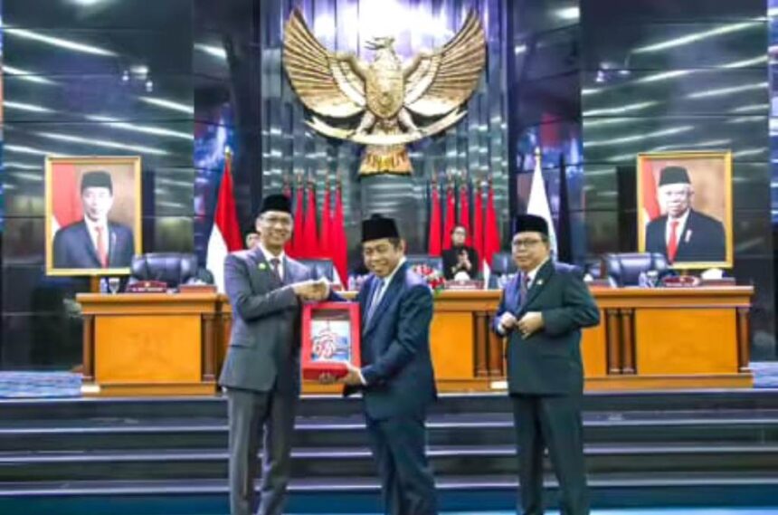 Pj Gubernur DKI Jakarta, Heru Budi Hartono usai sidang paripurna.(Foto dok pemprov)