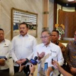 Menteri Perdagangan (Mendag) RI, Zulkifli Hasan alias Zulhas usai audiensi dengan Jaksa Agung ST Burhanuddin di Gedung Utama Kejaksaan Agung RI, Kebayoran Baru, Jakarta Selatan, Selasa (16/7/2024). Foto: Yudha Krastawan/ipol.id