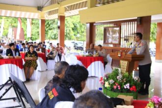 Forum Kerukunan Umat Beragama (FKUB) bersama organisasi kepemudaan dan organisasi kemahasiswaan serta elemen masyarakat lain dan jajaran Operasi Nusantara Cooling System (Ops NCS) Polri saasilaturahmi Kamtibmas dan Bakti Sosial di Lapangan Bhara Daksa Mapolda Nusa Tenggara Barat (NTB), Kamis (25/7/2024) lalu. Foto: Ist